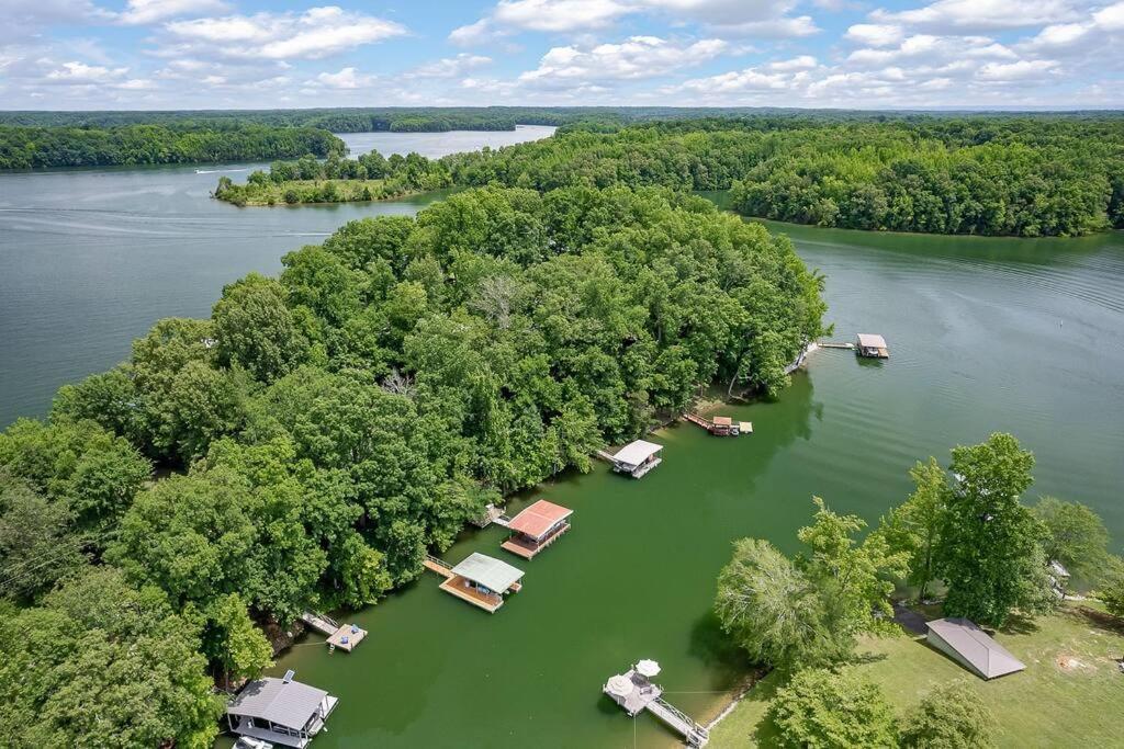 Rustic Cabin, Dock, Firepit, Kayaks & Games Winchester Exterior foto